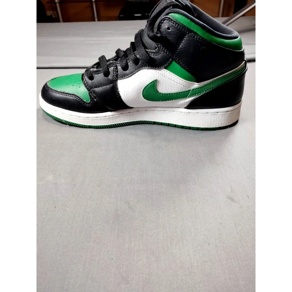 NIKE Air Jordan 1 Mid Black Pine Green White Gym Red 7Y High Top Shoe 554725 067